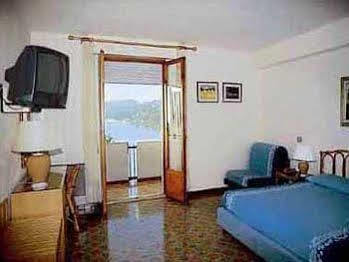L'oasi Hotel 3*